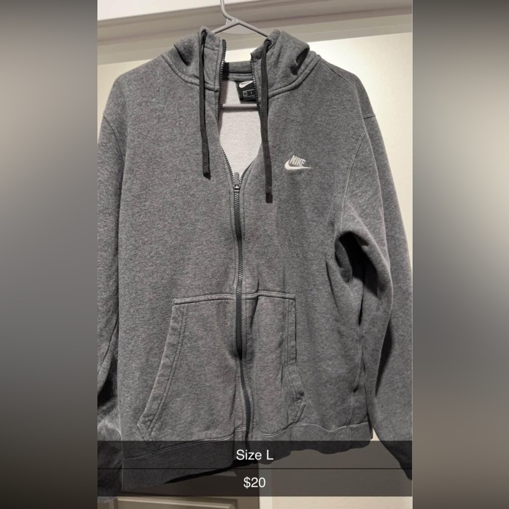 Nike men’s hoodie